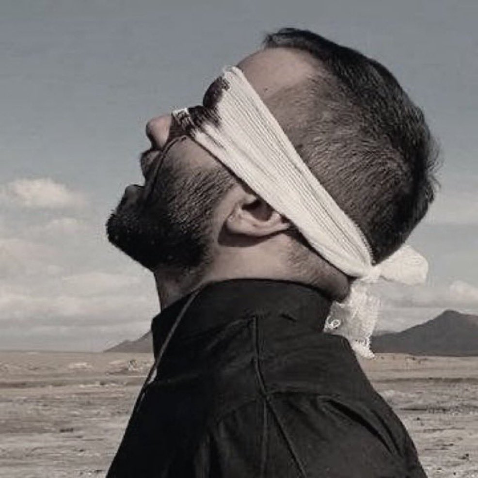 light_on_darks's tweet image. از وزارتی تا سگ پلیس نمیتونید مارو خفه کنید! 
احمق ها محبوبیت #توماج_صالحی مثل دریاست با آب دهن هیچ سگی نجس نمیشه...