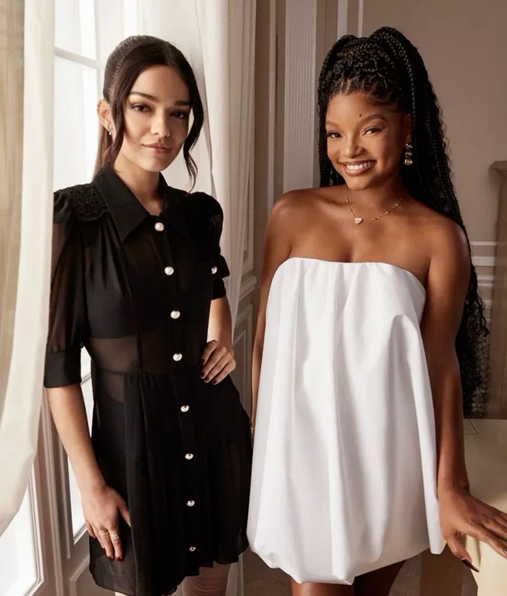 snoowariel's tweet image. -Como HALLE BAILEY e RACHEL ZEGLER foram e estão sendo usadas como bode expiatório para mascarar o RACISMO e a MISOGINIA do mundo nos dias atuais
.
-A THREAD