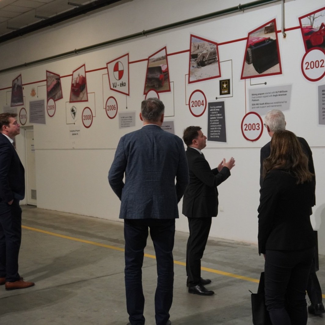 DOKING_Ltd's tweet image. @DOKING_Ltd welcomed H.E. Richard Rodgers, Australian Ambassador to Croatia, and presented him with its cutting-edge #roboticsolutions for #mining, #demining, #defence, and #technology that transforms organic waste into #energy &amp;amp; #hydrogen 🇦🇺🇭🇷

Read more: facebook.com/share/p/18xNei…