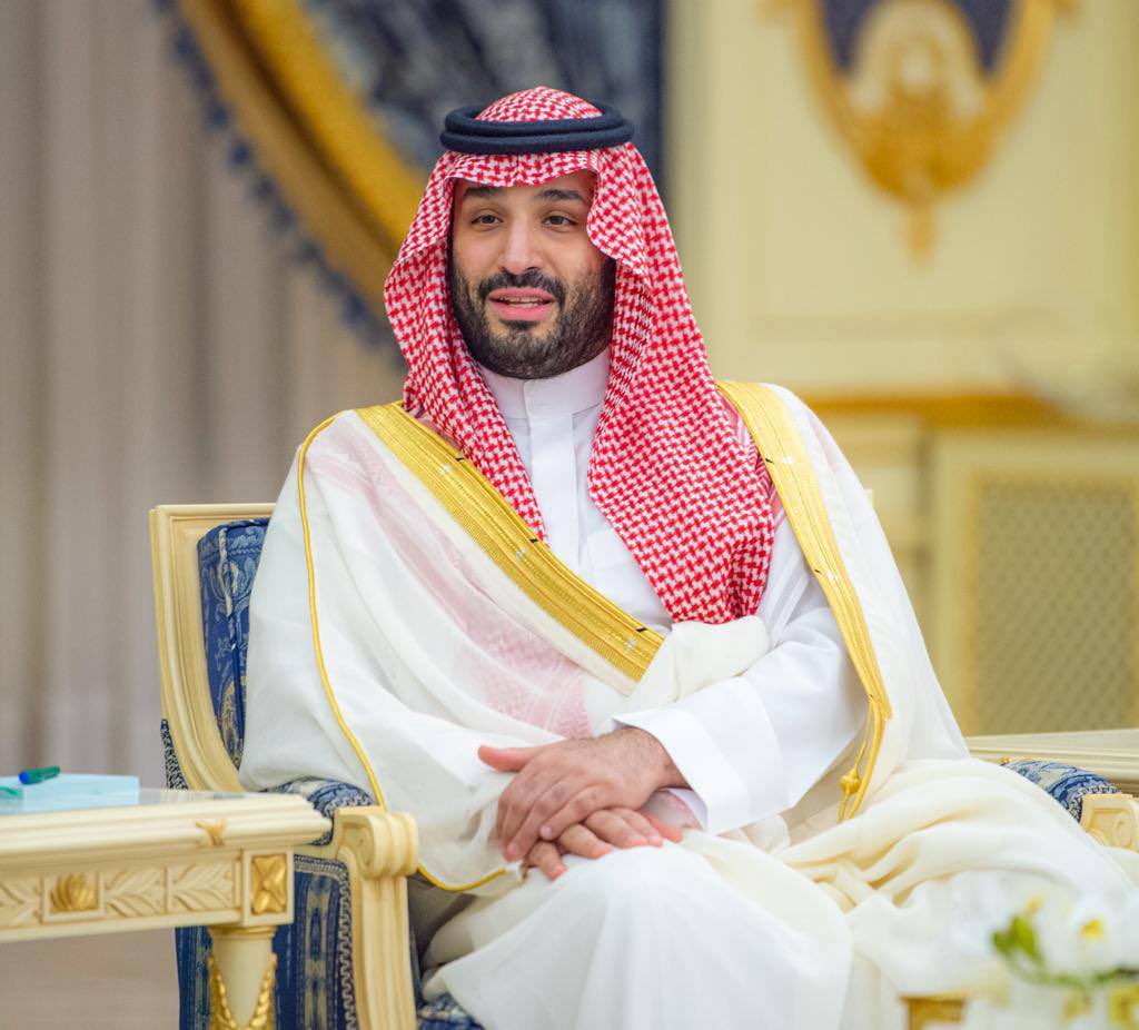 أسمى آيات التهاني والتبريكات إلى مقام خادم الحرمين الشريفين، وسمو ولي عهده الأمين، وإلى الشعب السعودي كافة، والأمتين العربية والإسلامية، بمناسبة حلول #عيد_الفطر المبارك.  
أعاده الله علينا وعليكم بالخير واليمن والبركات، وأن يحفظ بلادنا وبلاد المسلمين، وكل عام وأنتم بخير.