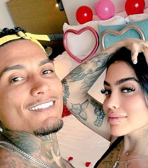OnlyDaFama's tweet photo. VAZOU mirela e dinho video, mc mirella e dynho video

Caiu e vazou vários vídeos íntimos de Mc Mirella e Dynho na Internet e os internautas ficaram CHOCADOS com eles fazendo sexo. https://t.co/2njfpJo11k