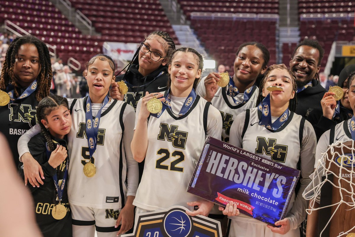 Girls Basketball: A tough battle between two PCL teams, <a href="/neumanngoretti/">Ss. Neumann Goretti Catholic High School</a> wins 48-45 vs. <a href="/lcladycrusaders/">Lansdale Catholic Girls Basketball</a> to take home the PIAA 4A State Title! Congratulations to both teams on a fantastic season &amp; proudly representing the PCL in the state tournament! 🏆🍫📸: <a href="/DonnaEckert29/">Donna Eckert</a>