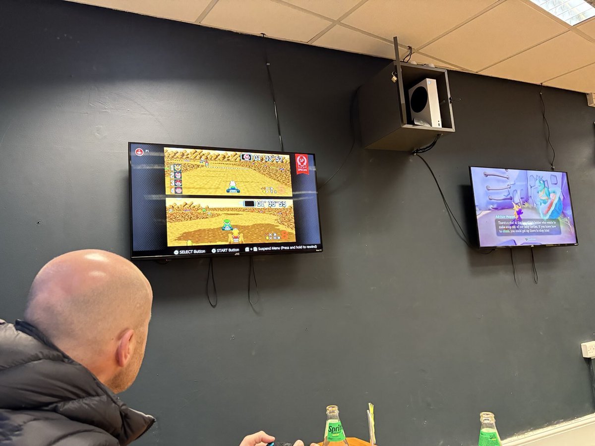xmob's tweet photo. Best thing after a day of drinking. 😀 https://t.co/41o69LZM8x