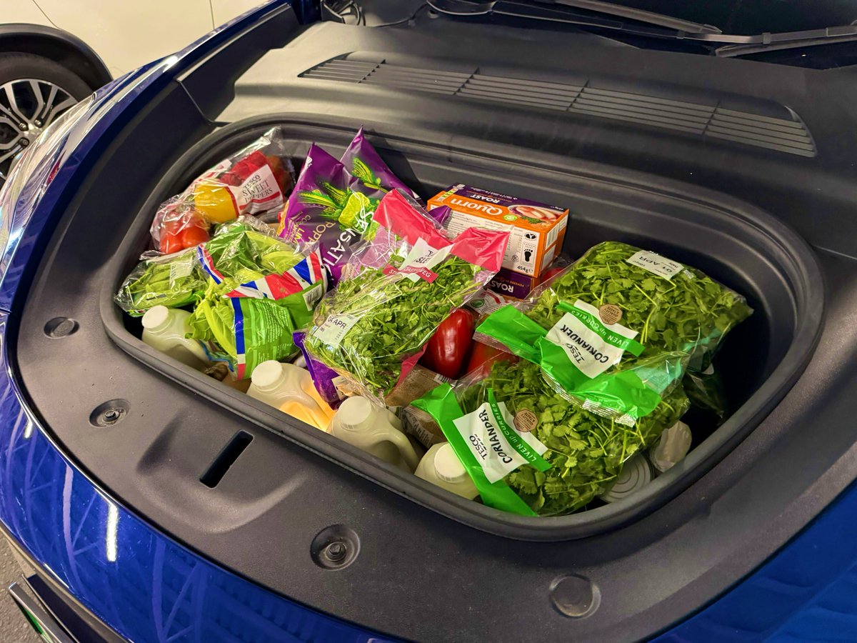 dsdavies1's tweet image. A woman approached me outside the supermarket today.
She said. “Oh my god I thought you were putting all your food on the engine”.
I replied “This car doesn’t have an engine”. She turned to her husband and said “that car’s so cool it doesn’t have an engine you just have to…