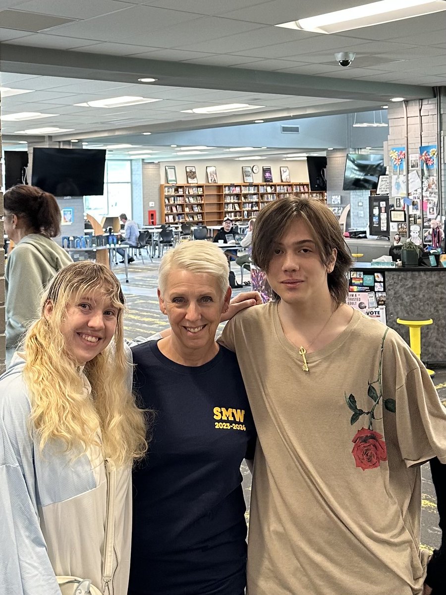 At my final tournament, some blasts from the past made my day! Yay, Daran, Sergio, Daniel, Mrs. Rainen, Bianca, and River!❤️❤️❤️