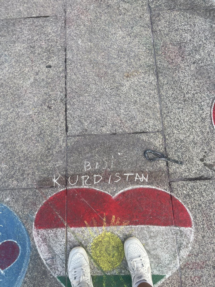 Sayın dernek üyeleri, Köln’de bir yer bezi buldum. Hangi amaçla burada acaba bilgisi olan var mı?