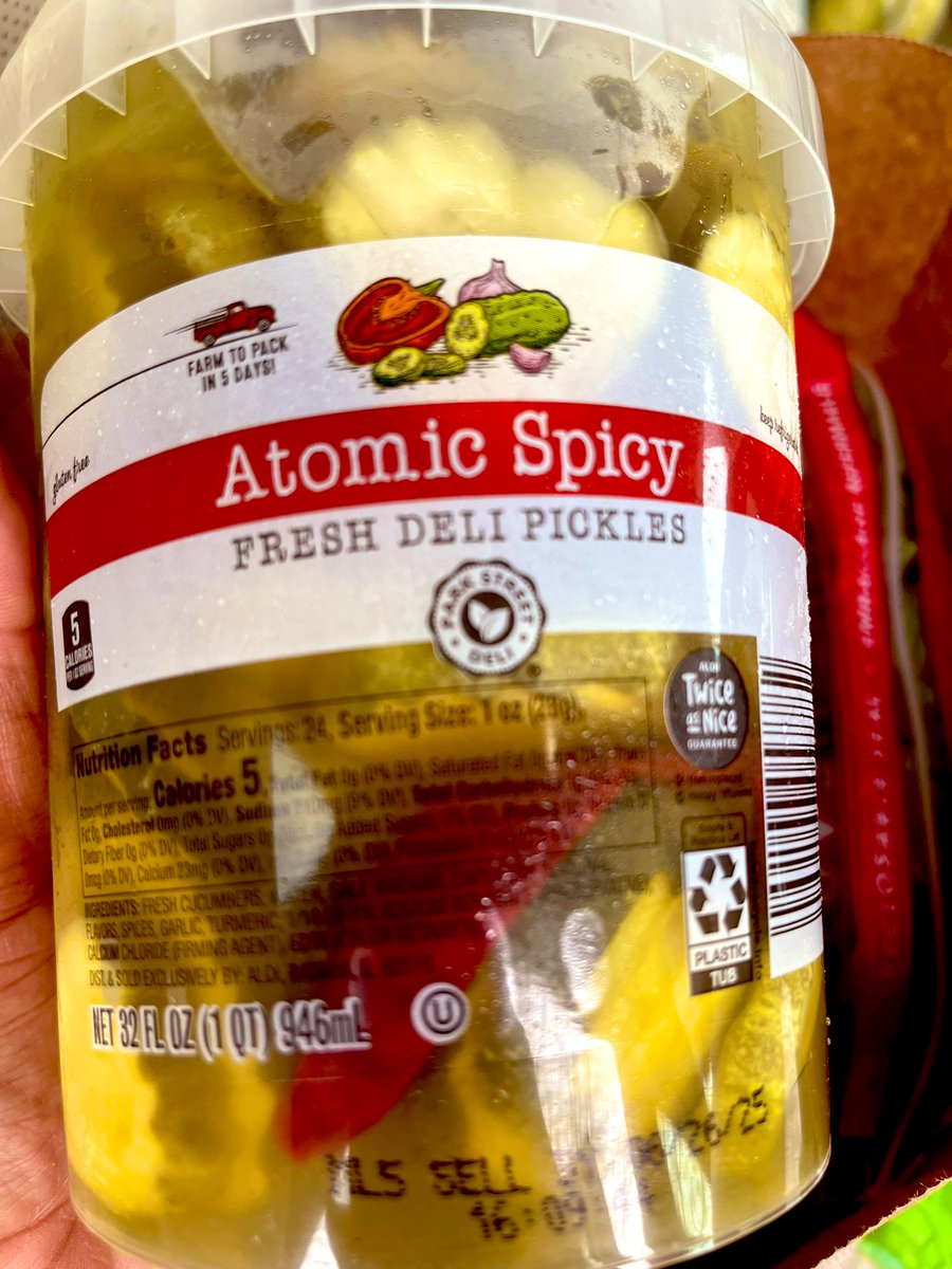 1000uz_1ofme's tweet image. I got all of my favorite things today 🖤 simple pleasures of life #spicegirl