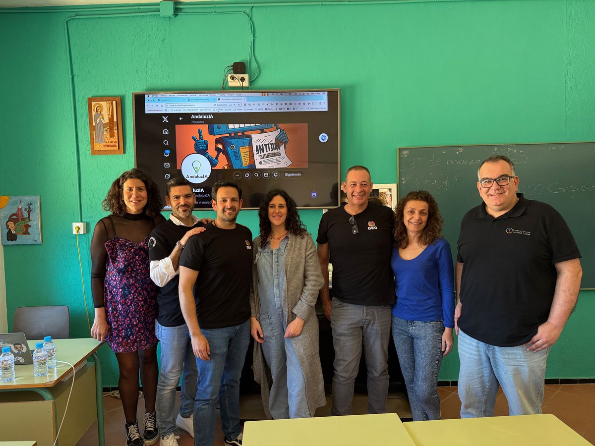 Parte del <a href="/GrupoAndaluzIA/">AndaluzIA</a>  aprendiendo  con  otros docentes en el @colegio_ns_compasiondh