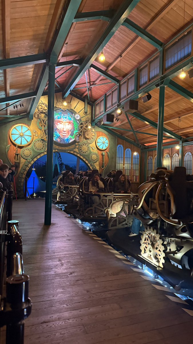coastersnaps's tweet image. i’m in love