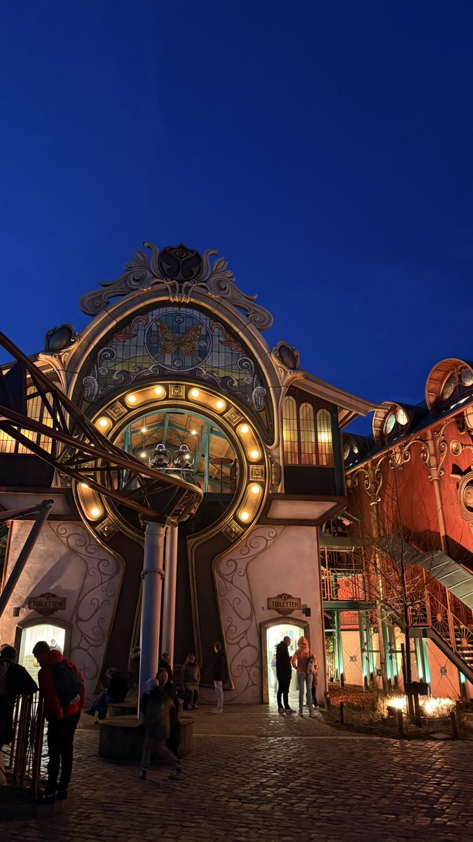 coastersnaps's tweet image. i’m in love