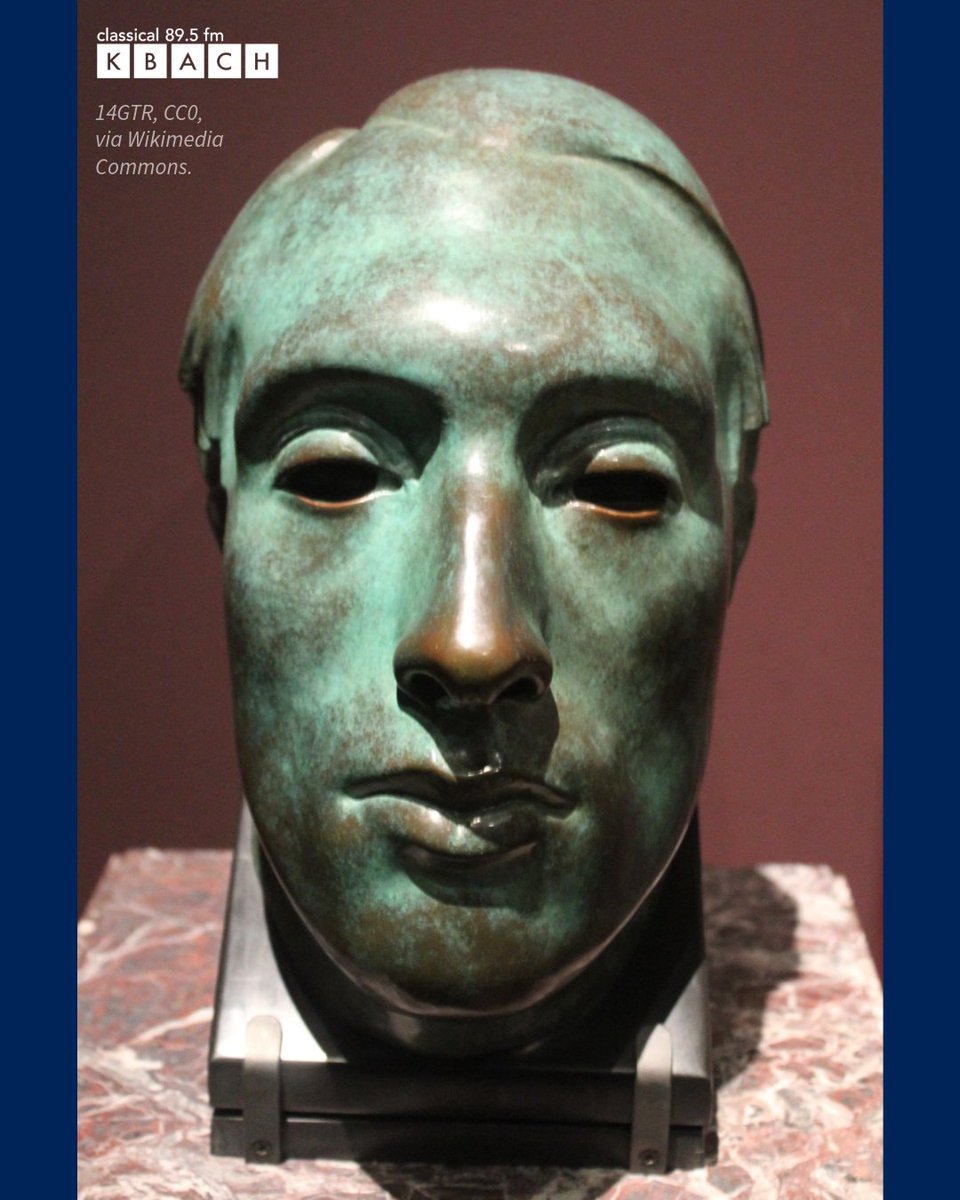 Happy birthday to Sir William Walton! 🎶 A self-taught prodigy, he became one of Britain’s most celebrated composers — known for “Crown Imperial,” his stirring film scores for Olivier’s “Hamlet” and “Henry V,” and music that still inspires. Here he is as a bronze bust!