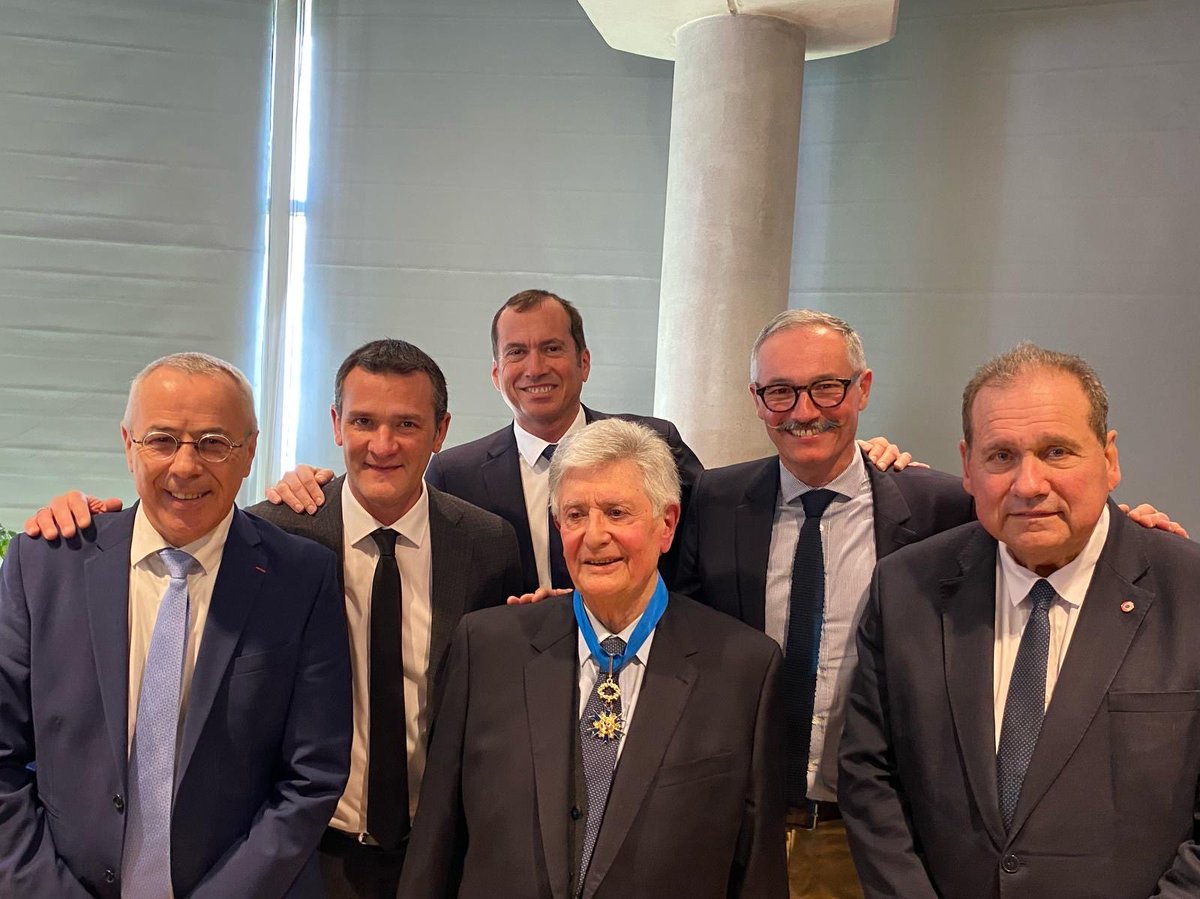 Max Brisson (@max_brisson) on Twitter photo 40 années d’engagements, de combats, de convictions et de fraternelles amitiés autour de Jean Gougy.
<a href="/claudeolive/">CLAUDE OLIVE</a> <a href="/NPatriarche/">Nicolas Patriarche</a>
<a href="/OlivierFARRENG/">Olivier FARRENG</a>
<a href="/MarcOXIBAR/">Marc Oxibar</a> 40 années d’engagements, de combats, de convictions et de fraternelles amitiés autour de Jean Gougy.
<a href="/claudeolive/">CLAUDE OLIVE</a> <a href="/NPatriarche/">Nicolas Patriarche</a>
<a href="/OlivierFARRENG/">Olivier FARRENG</a>
<a href="/MarcOXIBAR/">Marc Oxibar</a>
