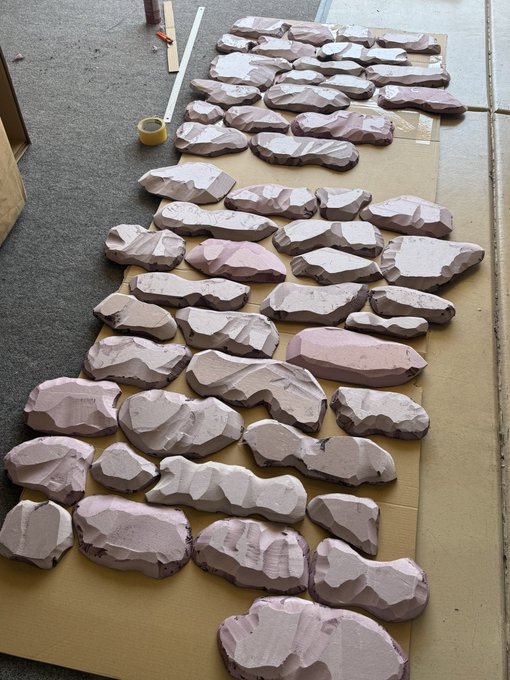 I'm making a STONE WALL for my guest bathroom! https://t.co/gtDWGLqyX4<a href="/tag/starwarscelebrationjapan"class="tags"><span>#starwarscelebrationjapan</span></a>