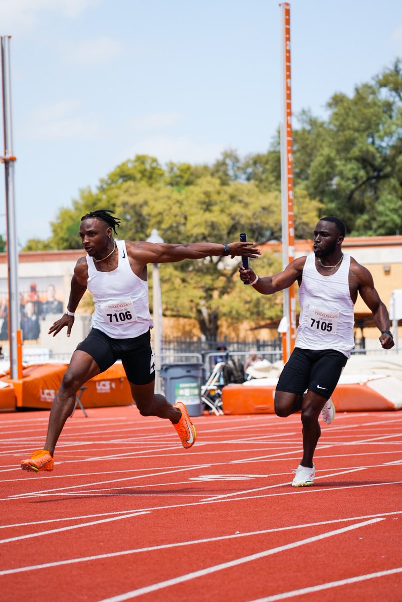 love seeing these two back on our track 🤘

#FloKnows x #HookEm