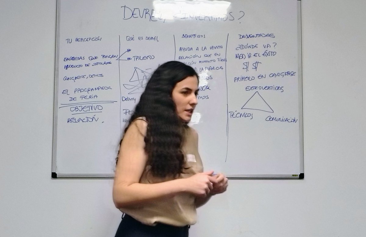 jrubr's tweet image. Con @LauraLacarra, @iro2009, @eckelon, @capitangolo y más personas maravillosas hablando sobre el rol del #DevRel en #SOSZ25