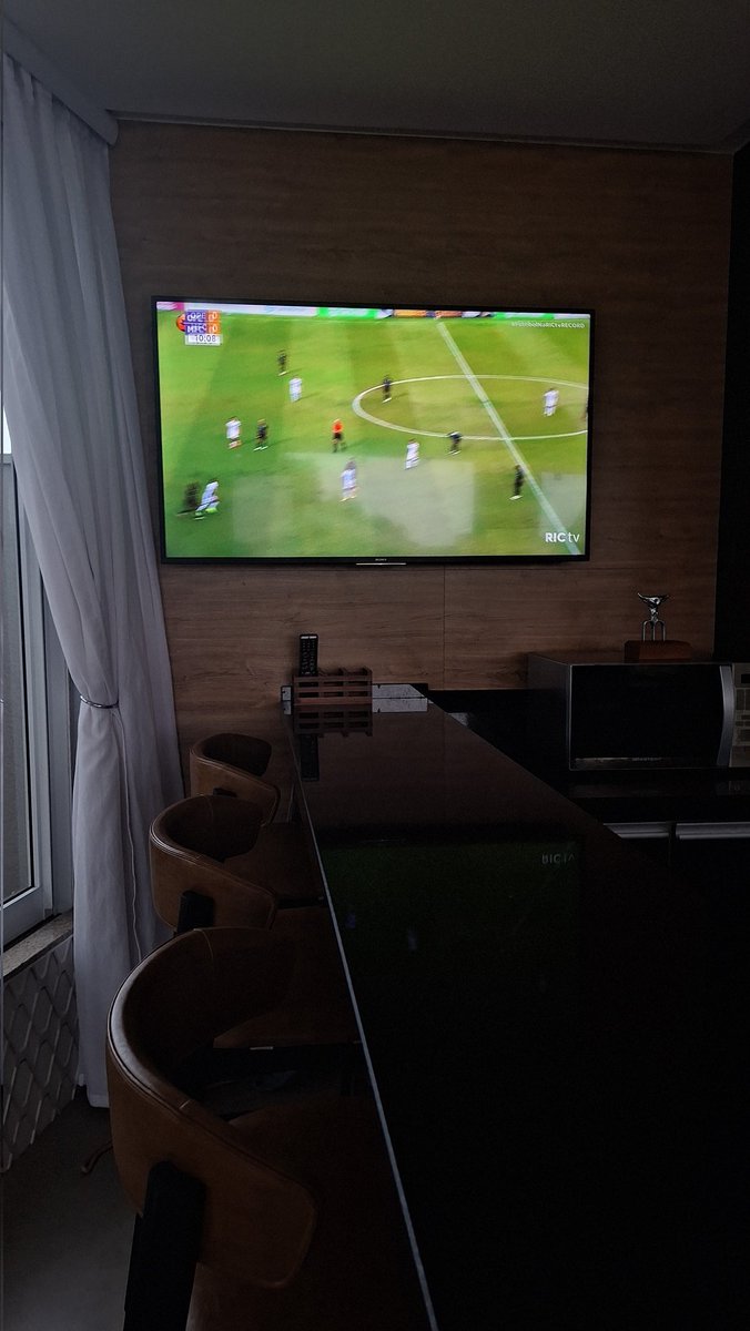 agoralascotude's tweet image. gente c essa é a final do Paraná onde q a gnt vai quando acabar???!!!

#maringa #maringafc #acabouoparana