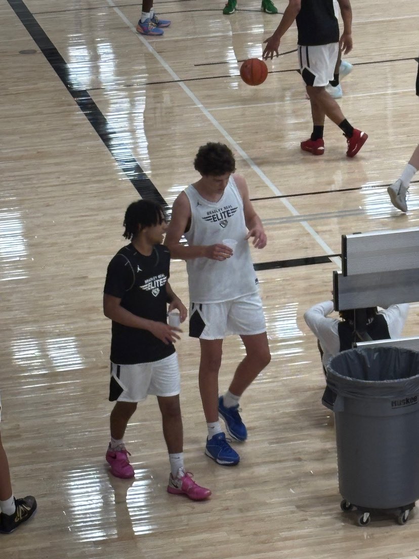 Brentwood Boys Basketball (@wcsbhsboyshoops) on Twitter photo Excited to see the growth of <a href="/DavisCochran35/">Davis Cochran</a> this offseason season! The 6’8 rising junior is grinding hard this offseason to elevate his game. Good Luck to Davis and his EBYL Teammates this AAU Season. Big things ahead 💥 #GoBruins #BringTheHavoc Excited to see the growth of <a href="/DavisCochran35/">Davis Cochran</a> this offseason season! The 6’8 rising junior is grinding hard this offseason to elevate his game. Good Luck to Davis and his EBYL Teammates this AAU Season. Big things ahead 💥 #GoBruins #BringTheHavoc