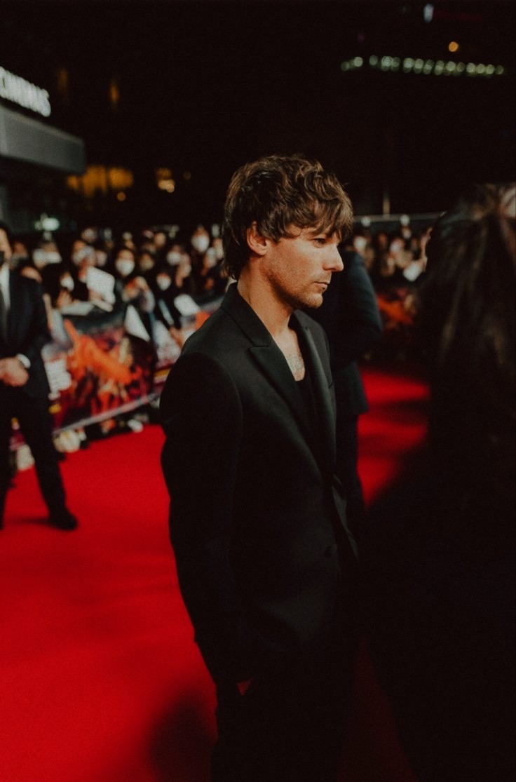 cukisrry's tweet photo. rivalry and attraction | mini au larry | omegaverse 

donde louis y harry, rivales en el mundo tecnológico, son obligados a colaborar en un proyecto secreto.

o, donde, en una fiesta privada, entre tragos y luces, ambos descubren que su odio no era más que deseo reprimido. https://t.co/mQuBeIWP6f