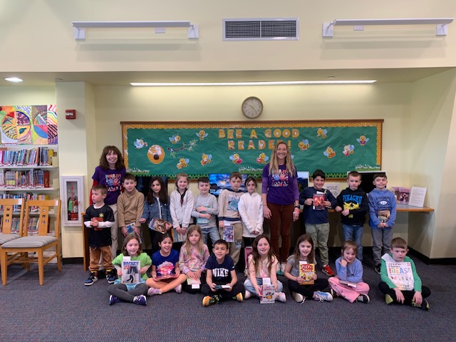 WyckoffLibrary's tweet image. Happy Library Card Day to our Coolidge 1st graders!!! We had an awesome visit on a very special and exciting day! 🎉🎊🎈🎈🎈📚📖💚🥰@WPSCoolidge @wyckoffschools