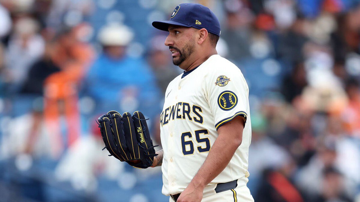 danopv_'s tweet photo. ¡Welcome back Néstor! 👋🏼

2.0 IP, 6 H, 8 CP, 5 HR, 2 SO, 5 BB

⬆️ Así recibieron a "Nasty Néstor" de vuelta en el Bronx https://t.co/RvL3R532Fg