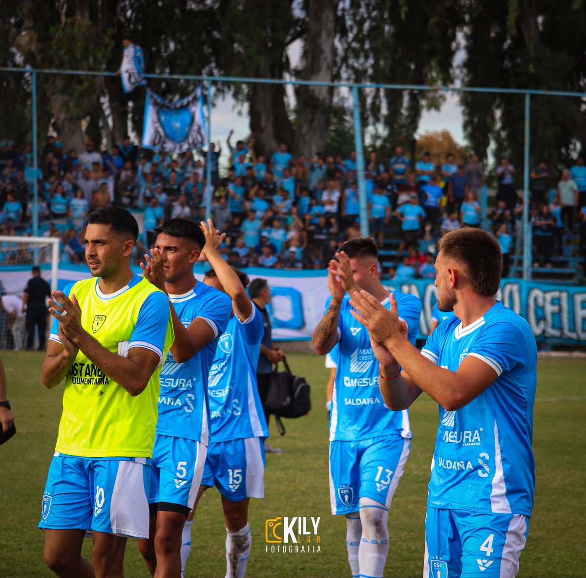 FEDERAL A | UN TRIUNFO INFARTANTE!

En su debut como local, Gutierrez venció 5-4 a San Martín en un partidazo por la fecha 3 del Torneo 🏆

⚽️ Lo ganaba el Chacarero desde los 3’, lo dio vuelta el Cele, lo remontó el León 4-3 y en el final Ali con 2 goles de TL en 3’ puso el 5-4