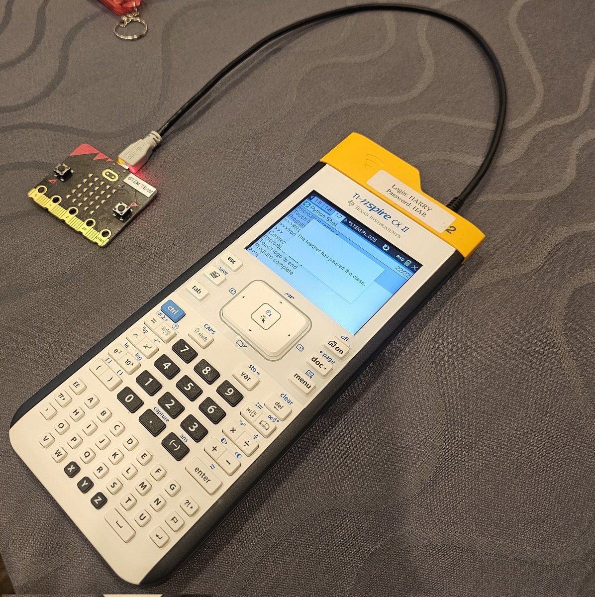 BTempleton33's tweet photo. I'm loving the Math and Computer Science fusion! Can you guess the function?❤️ #T3IC @RiceU_STEM @TICalculators @microbit_edu https://t.co/mMUntLtDmY