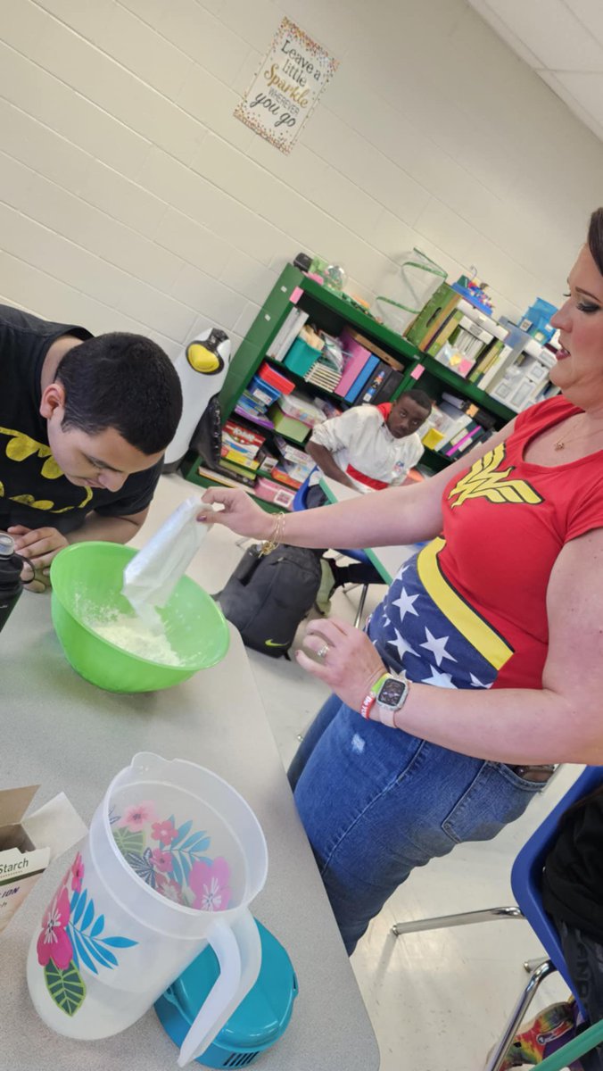 KaseyWilloughb4's tweet image. Science class: more Solid 🧊, Liquid 💦, and Gas 🌬️ fun. We created the ultimate anomaly…OOBLECK! is it a liquid? Is a solid? It’s both!! What!?!? 🤯😮 The kids had a blast mixing it and playing with it 🤩 #ScienceisAwesome