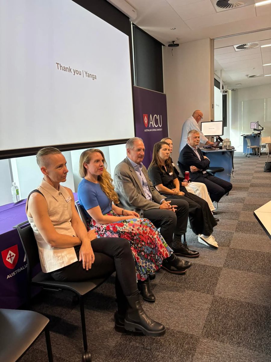 JessicaColleu's tweet image. The day went so fast @Adv_Literacy I felt very lucky to stand by an amazing team of researchers @SaskiaKohnen @DrErini Professors Parrila, MacArthur, Dr Wes Hoover. I am def on a steep learning curve and thirsty for more knowledge 💥⚡️