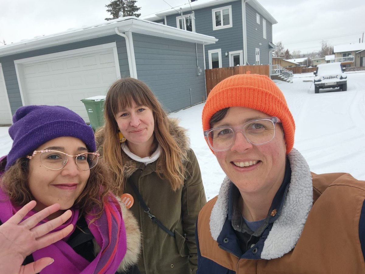 A little snow can’t stop us! I’ve been out talking to people in -30° this past winter! ❄️❄️