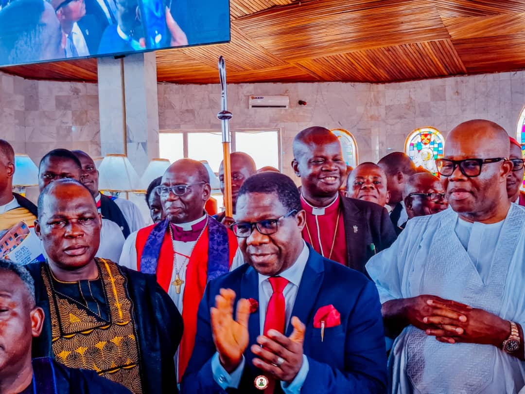 LereOyewumi's tweet photo. I attended a Remembrance Thanksgiving Service and the dedication of an ultra-modern events center honoring Senator Michael Opeyemi Bamidele's late mother, Mrs. Julianah Tinuola Bamidele, at Babamuboni Memorial Anglican Church in Iyin Ekiti. 

The event was attended by prominent figures, including @SPNigeria Senator Godswill Akpabio of the @NGRSenate, Deputy Senate President @barauijibrin, and @biodunaoyebanji and others