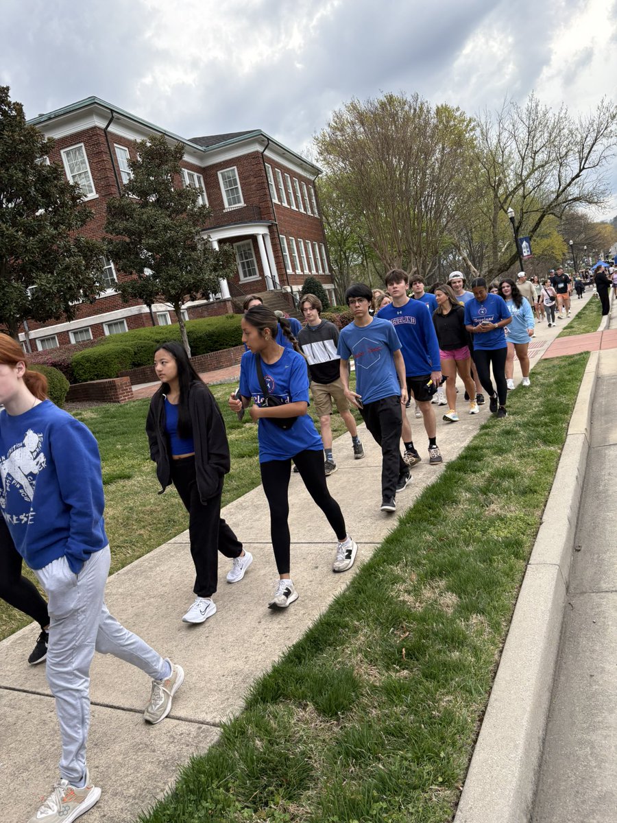 The CHS NHS walked in Great Strides this morning at Lee University. These amazing students raised $1000 for the Cystic Fibrosis Foundation! 💙💛💙