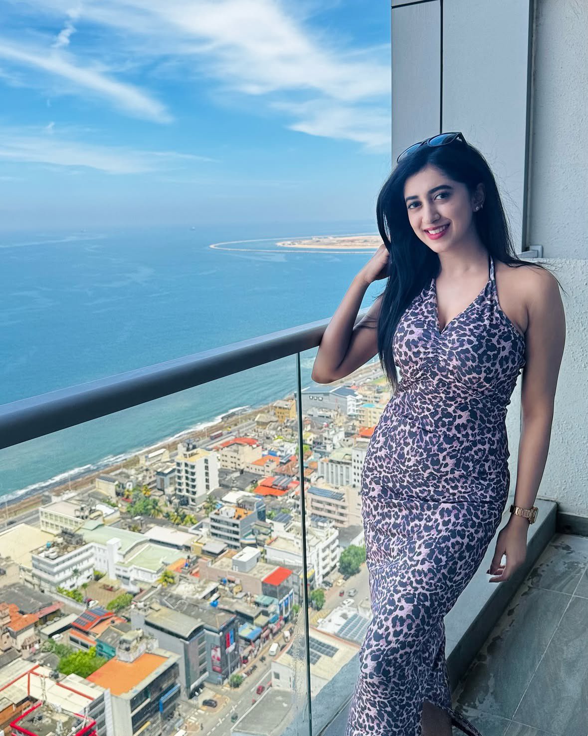 GnP81izbAAAs4jj?format=jpg&name=large