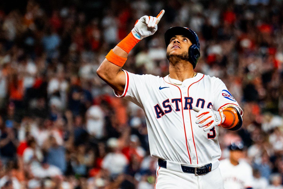 astros's tweet photo. LA TORMENTA ENERGY. https://t.co/gsMinCmFti