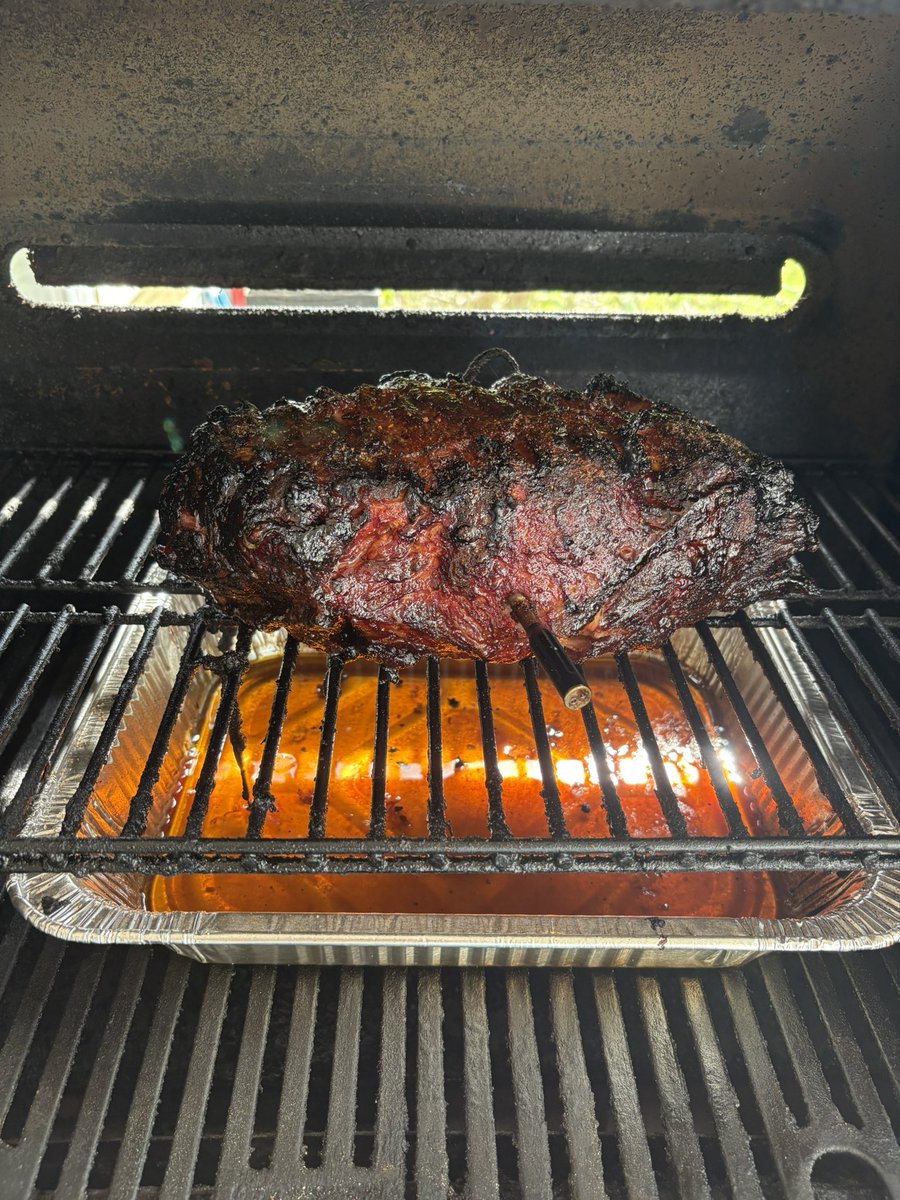 BHammbone's tweet image. Smokin’ butt in Valdosta while @BaseballUGA is kicking Tiger butt in Athens! Herschel Walker Hamm approves!! @jeffdantzlertv @djohnstonuga