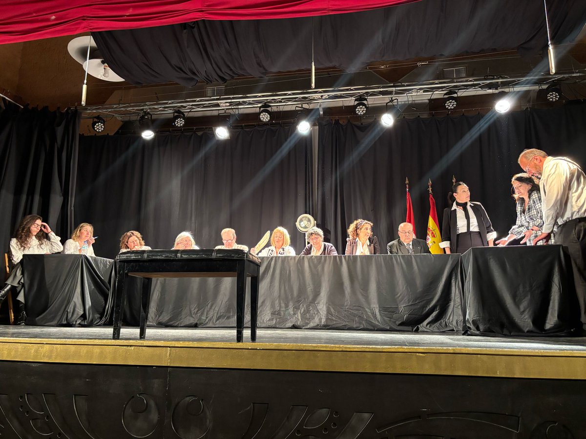 AytoBrunete's tweet photo. Nuevo éxito en XXIII Certamen de Teatro Aficionado #AnaMariaVidal
"12 Hombres Y Mujeres Sin Piedad" humor y drama,con 1 gran desarrollo de la obra gracias al diálogo y a la gran interpretación de los actores,mezclado todo ello d misterio e intriga
Enhorabuena👏
#Cultura #Brunete https://t.co/UZHPtYlysf