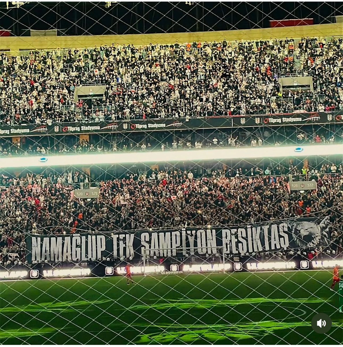 Tarih bir kere yazıldı <a href="/GalatasaraySK/">Galatasaray SK</a> 
Ağlamanız bittiyse gelin!!!
Türkiye nin en büyüğü <a href="/Besiktas/">Beşiktaş JK</a>