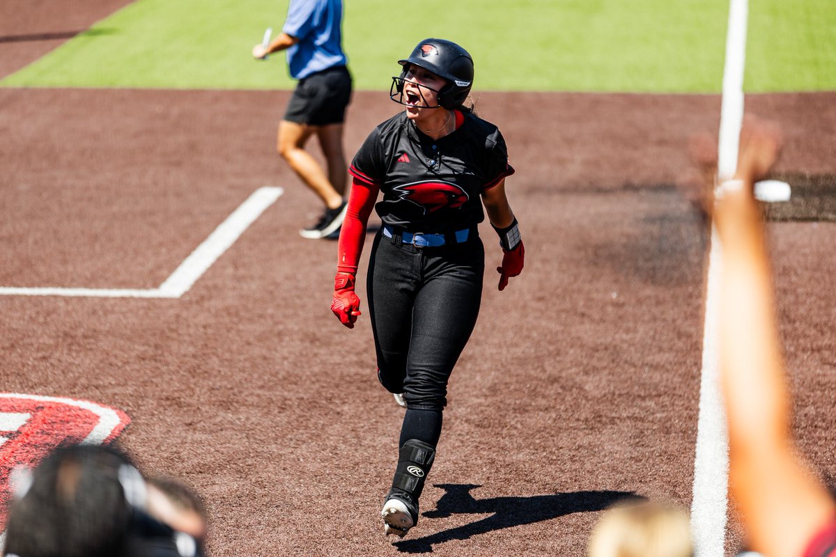 UIW Softball tweet media