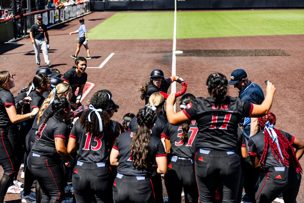 UIW Softball tweet media