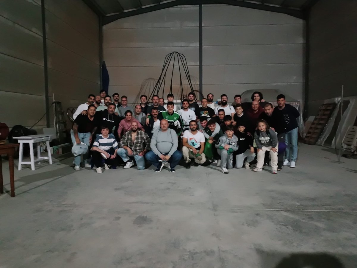hdad_JHS's tweet photo. #CUARESMA

En la tarde-noche de ayer tuvo lugar el segundo ensayo de la cuadrilla de costaleros de María Santísima de la Esperanza

#hermandadjesúsnazarenoyesperanza #elrubio https://t.co/E99Gj45kIB
