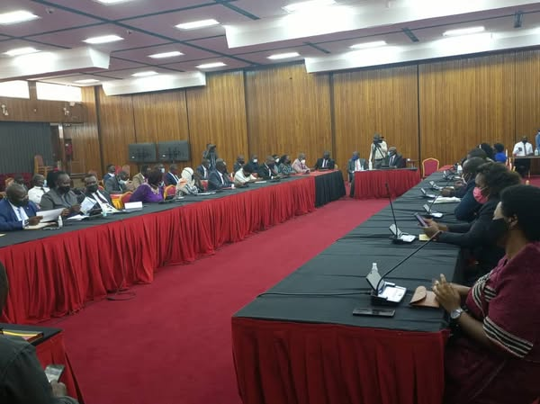 PrinceLusingah's tweet image. I urge Buganda MPs to address the inaction on the new Uganda map and  prioritize the interests of Buganda above partisan politics and reaffirm our unwavering commitment to the region’s dignity, development, and rightful representation.