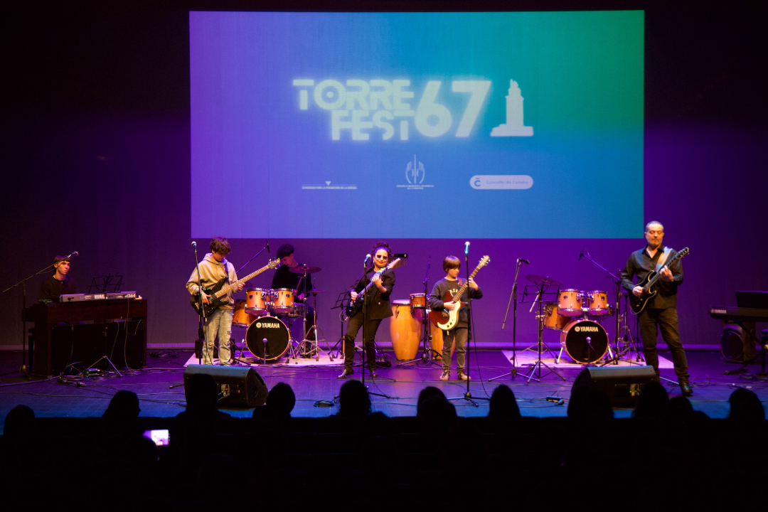 ConcelloCoruna's tweet photo. 🎶 A formación Starband gaña o primeiro Torre 67 Fest da Escola Municipal de Música
👉 A alcaldesa, Inés Rey, presidiu o xurado deste concurso de música moderna celebrado no Ágora
ℹ️ https://t.co/wmDIy4P4wX https://t.co/3DiLAKAXhm