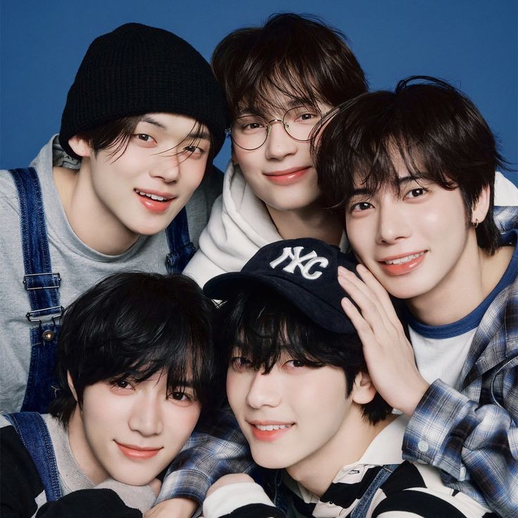 baesweb's tweet photo. 🧵 THREAD: All the times HYBE has mistreated TXT since some of y’all love defending a billion-dollar company for free https://t.co/WzDDn2nZAH