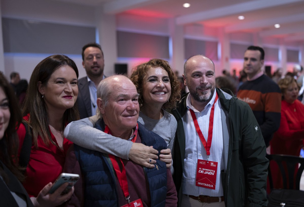 psoedeandalucia's tweet image. 📷 FOTOGALERÍA | Os compartimos el Congreso Provincial del @PSOEJAEN  en imágenes. 

🌹Las y los socialistas jienenses afrontan un nuevo tiempo con ilusión y fuerza. 

flic.kr/s/aHBqjC7d1g