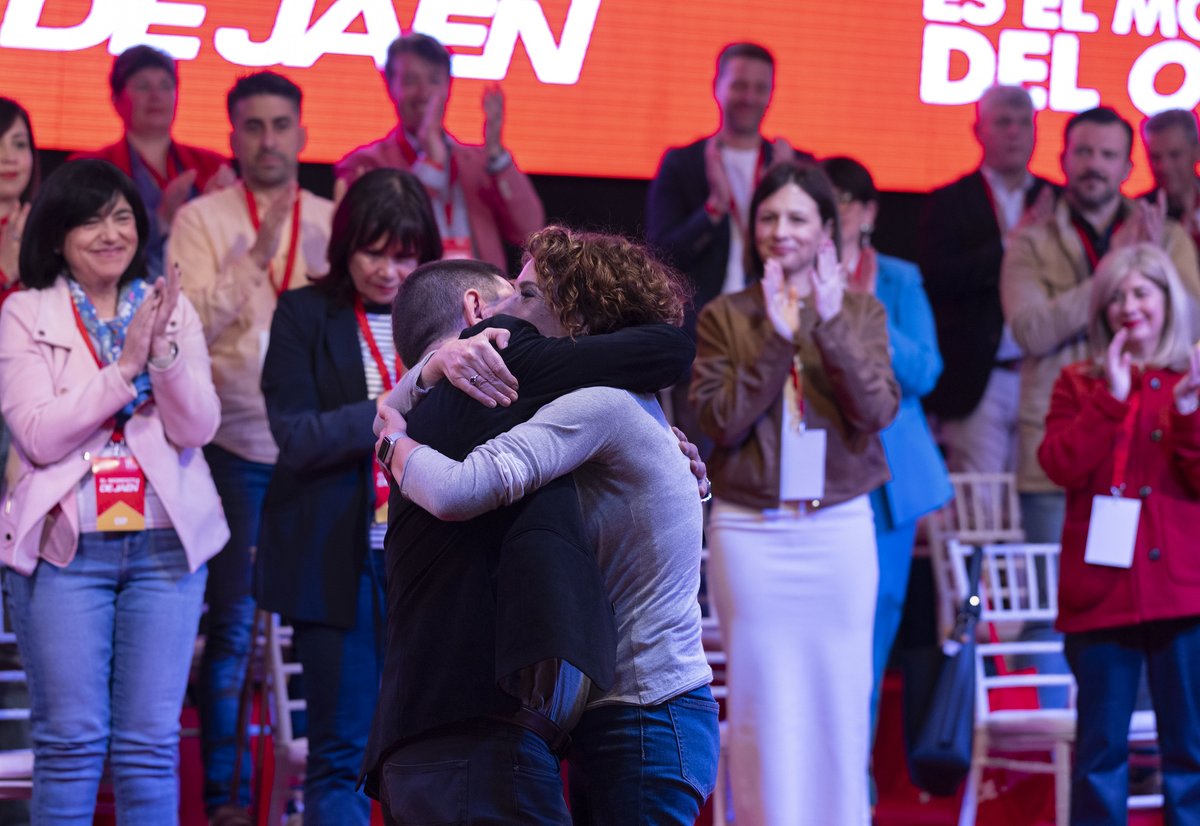 psoedeandalucia's tweet image. 📷 FOTOGALERÍA | Os compartimos el Congreso Provincial del @PSOEJAEN  en imágenes. 

🌹Las y los socialistas jienenses afrontan un nuevo tiempo con ilusión y fuerza. 

flic.kr/s/aHBqjC7d1g