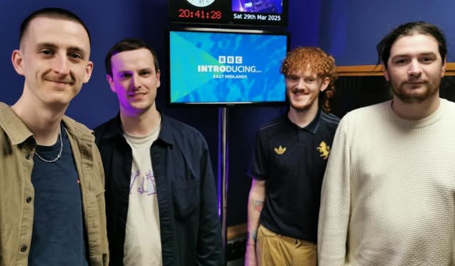the beat (@beatonthebeeb) on Twitter photo ๐ค <a href="/Cottons_Band/">Cottons</a> are with <a href="/deanjacksondj/">Dean Jackson</a> now!
๐ฌTheyโll be talking about their high energy alt pop track โCandyโ and how theyโre preparing for their debut performance on the BBC Introducing stage at <a href="/ynotfestival/">Y Not Festival โก</a>
๐ป bbc.co.uk/programmes/p0kโฆ ๐ค <a href="/Cottons_Band/">Cottons</a> are with <a href="/deanjacksondj/">Dean Jackson</a> now!
๐ฌTheyโll be talking about their high energy alt pop track โCandyโ and how theyโre preparing for their debut performance on the BBC Introducing stage at <a href="/ynotfestival/">Y Not Festival โก</a>
๐ป bbc.co.uk/programmes/p0kโฆ