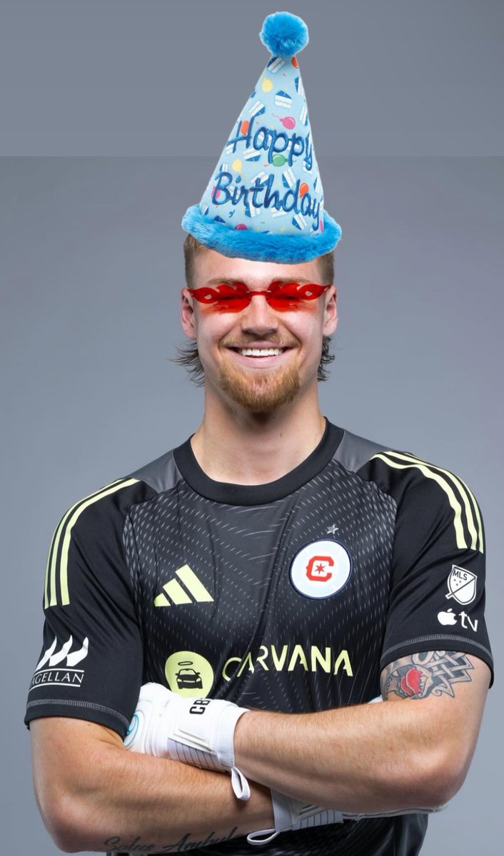 w3stw3stw3st's tweet image. IF YOU’RE IN THE SECTION 

please stick around postgame - we’re gonna sing (a belated) happy birthday to the best goalkeeper in MLS 🥳

#cf97
