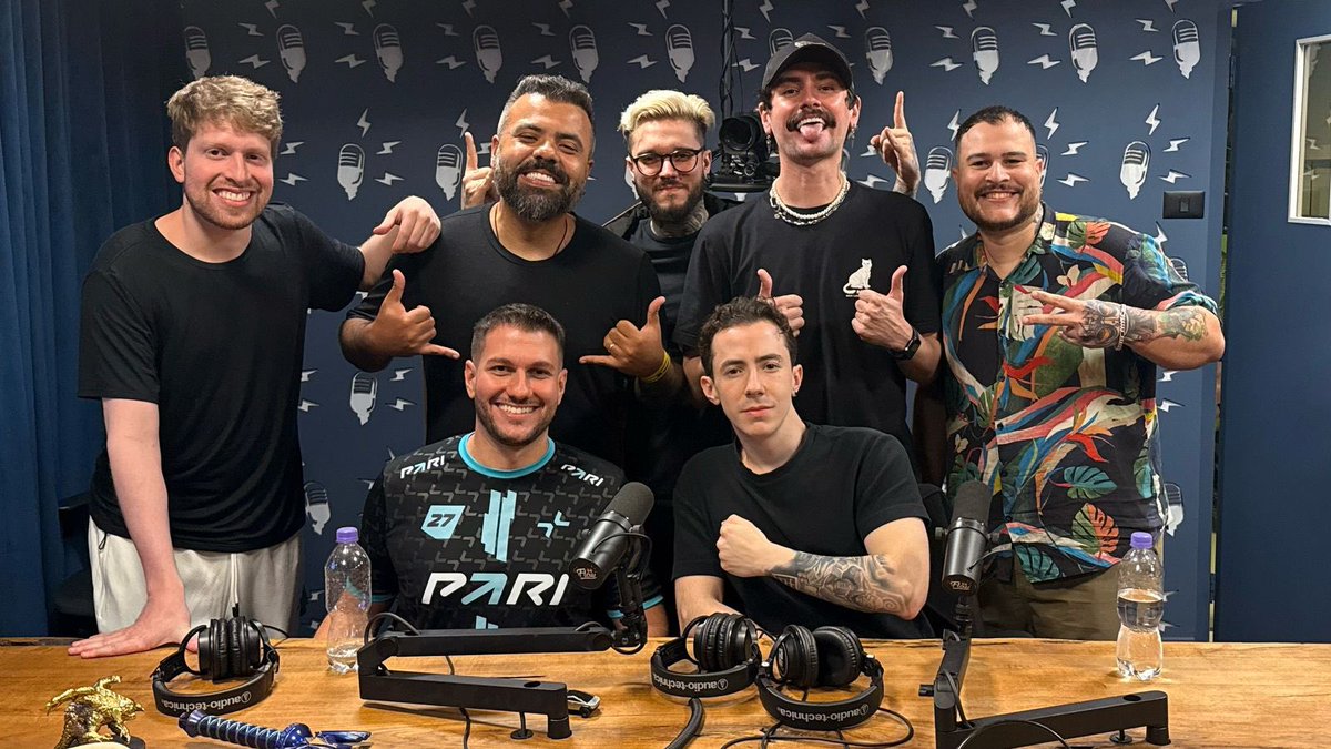 Se eu estou no mercado de Esports hoje, a culpa é do Dota 2. Conheci pessoas incríveis durante a pandemia, trabalhamos duro e enfrentamos desafios, mas nunca desistimos. Com a ajuda do <a href="/mun_dota2/">Mun / aquele do MUNTIVERSO</a> e <a href="/4nalog/">João "4nalog" Giannini</a>, estamos criando algo f0d4 pro cenário. Ninguém constrói nada sozinho.