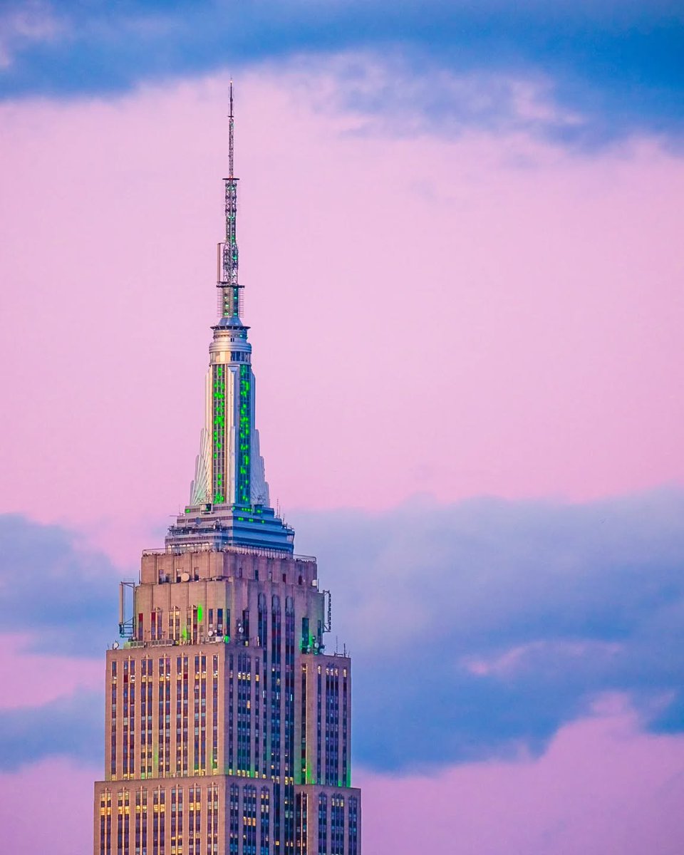 Empire State Building (@empirestatebldg) on Twitter photo Giving the green light
📷: deepakjpandey/IG Giving the green light
📷: deepakjpandey/IG