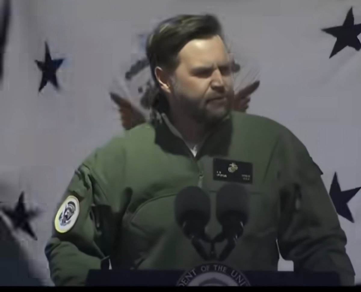 Trunkad's tweet photo. @JDVance Vance is doing WAR talk in WAR clothes.
Zelenskyy IS in war and dressed
in WAR clothes.

#SlavaUkraini https://t.co/2THd8ZlcGt