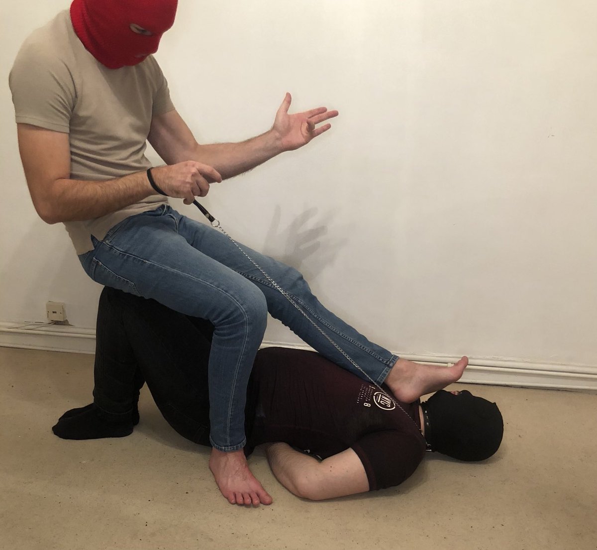 MASTERB1TTER's tweet photo. Worship my feet boy! 👅 🦶 

@Toeypromo @CockyStr8boyz @findominfluence @BestFootMasters @PromoRTpig 

#cashmaster #cashslave #paypig #feet #malefeet #dirtysocks #masterfeet #findom #feetmaster https://t.co/5x6zg1SEgy